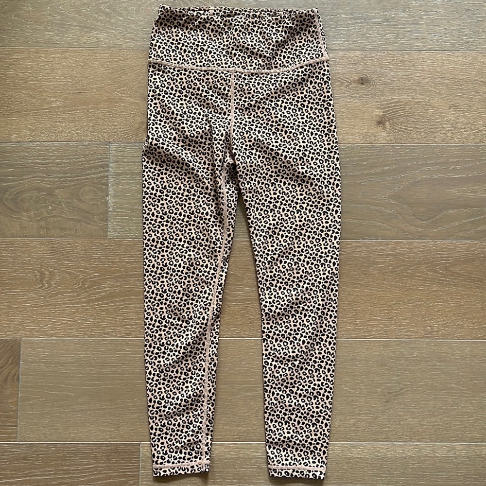Allfenix High Waisted Animal Print 7/8 Length Leggings | S